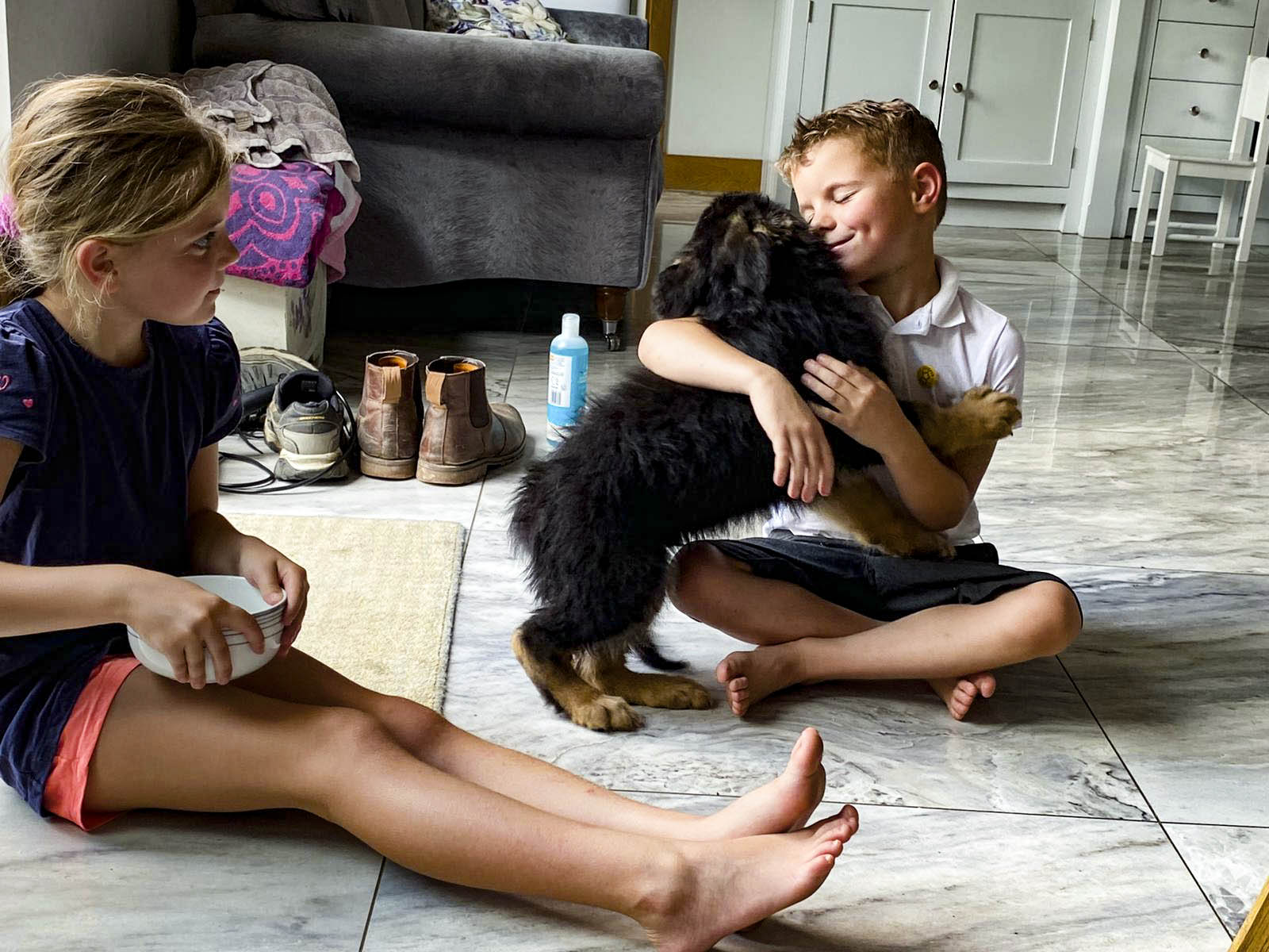 Children with Hawai/Kimmy puppy 8 weeks old